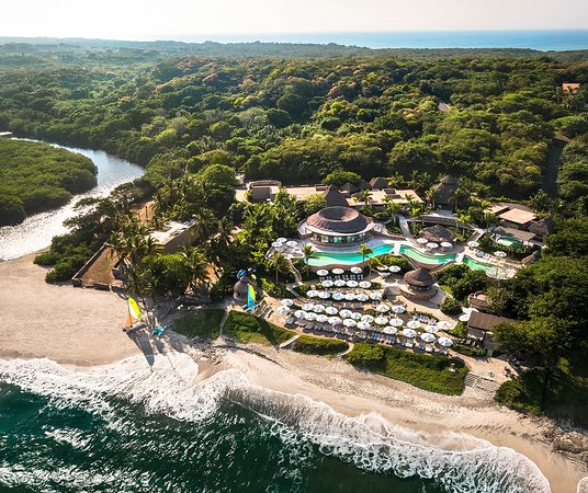 Descubre Kupuri, un paraíso oculto en Punta Mita. Disfruta de playas privadas, aguas cristalinas y exclusivas actividades acuáticas.